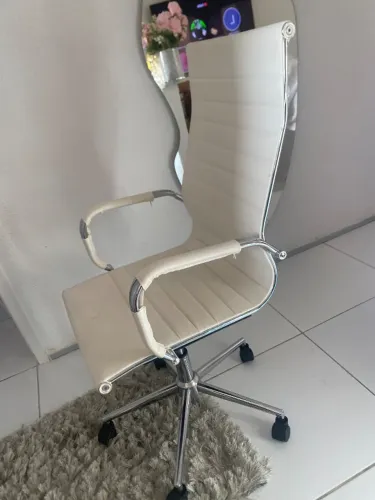 Linda cadeira para escritório