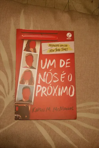 Livro Um de nós é o próximo