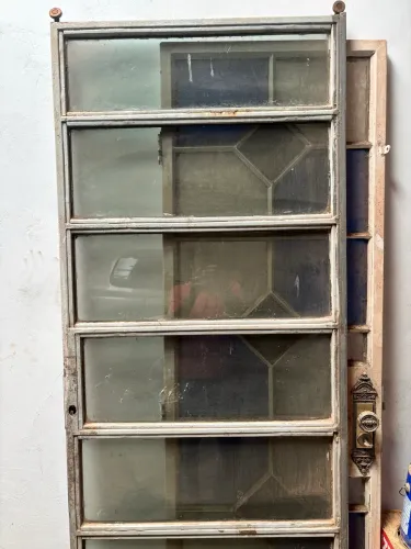 Porta de ferro com vidro