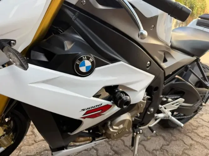 BMW S1000 R - Naked 2014 - Revisada e Conservada