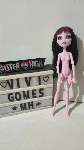 Monster high Draculaura passeio shopping