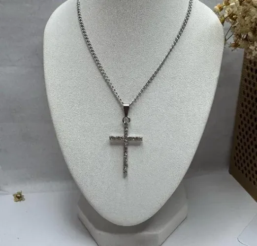 COLAR AÇO INOX COM PINGENTE DE CRUZ COM STRASS