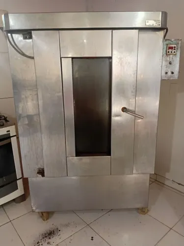 Forno elétrico grande,acompanha 10 esteras 