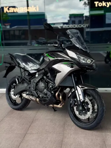 KAWASAKI VERSYS 650 ABS CINZA 2026