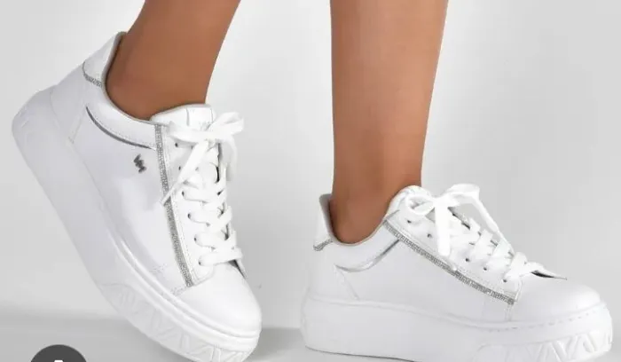 Tenis Via marte branco com strass 37