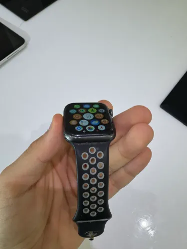 APPLE WATCH SÉRIE 6 com caixa funcionando perfeitamente