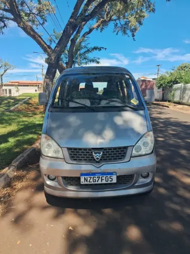 Hafei Towner Passageiro 1.0 8V 48cv 7L 5P 2011