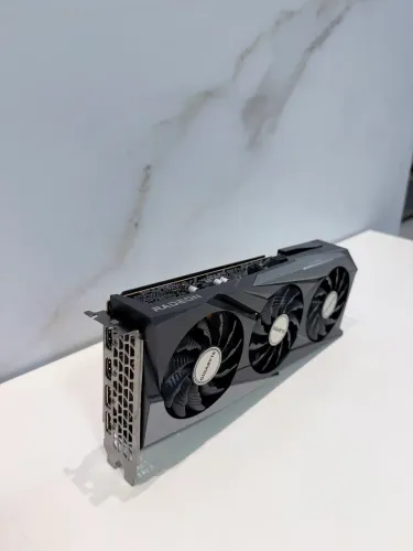 RX 7600 8GB (aceito trocas)