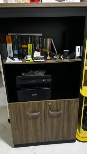 Armário de Escritório com Portas e Prateleiras - Amadeirado