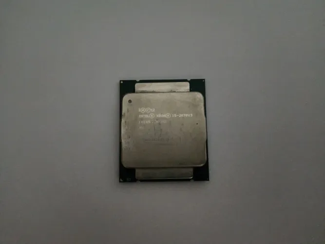Intel Xeon E5 2670 V3 (leia anúncio)
