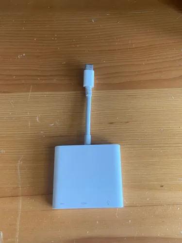 Adaptador Multiporta USB-C para AV Digital Apple 