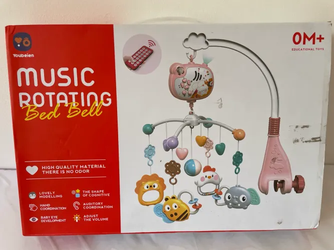 Móbile musical para berço 
