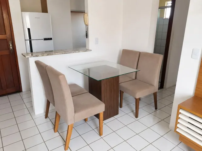 Mesa de jantar 4 lugares