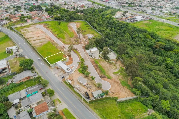 Condomínio Parque, Vista para Serra do Mar, Lago com Ponte, 46 Casas, Atuba, Curitiba.