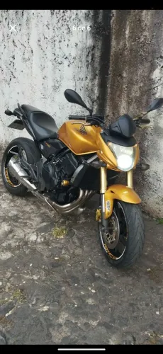 Hornet 600 em excelente estado de conservação 