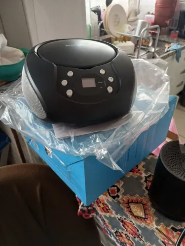 Kit Mini cx de som, rádio Fm toca CD, secador profissional
