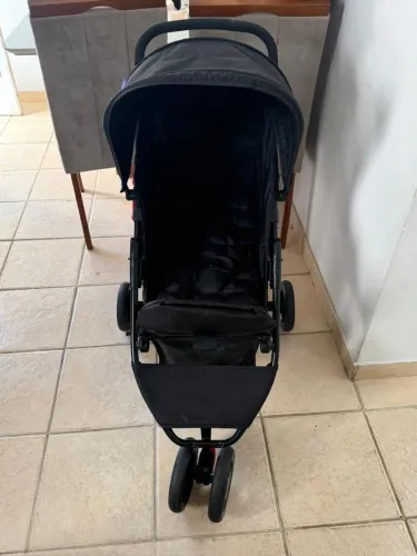 Kit carrinho de bebe + bebe conforto + base veicular para bebe conforto cosco