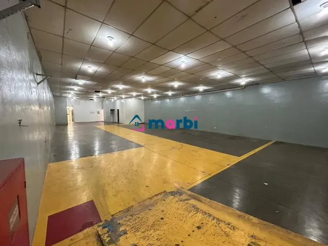 Salão Comercial e Industrial com 553 m² para Locação em Americana/SP