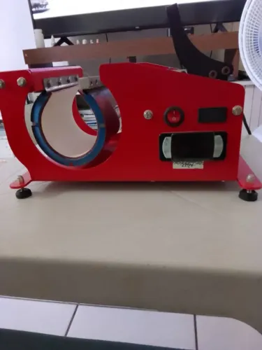 MÁQUINA DE SUBLIMAÇÃO DE CANECAS