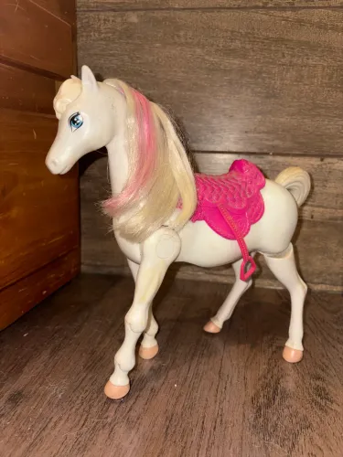 Cavalo de brinquedo da Barbie