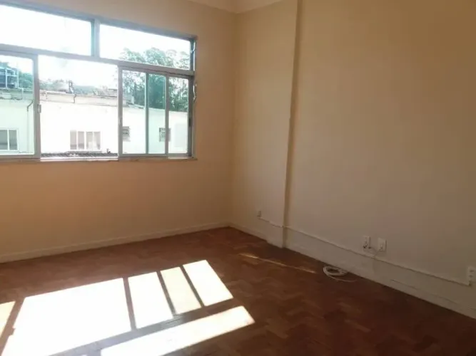 Apto Centro, amplo, sol, vista panorâmica, Rua 16 de março, oportunidade - Petrópolis -
