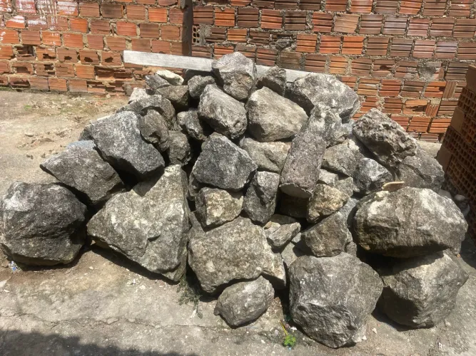 Pedras para alicerce