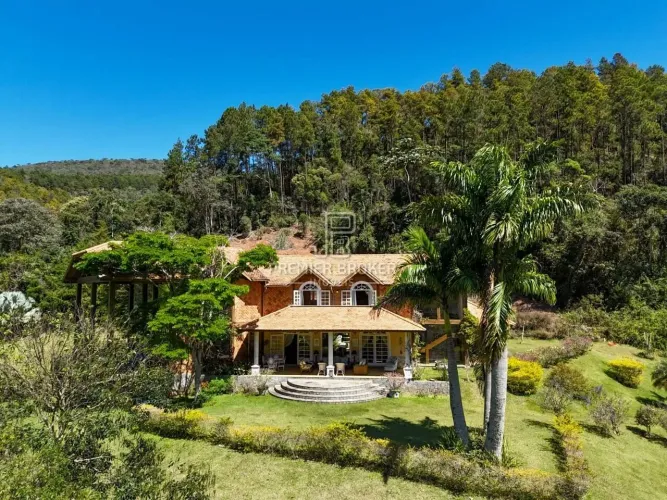 Fazenda com 7 dormitórios à venda, 1 m² por R$ 9.500.000,00 - Colônia Alpina - Teresópolis