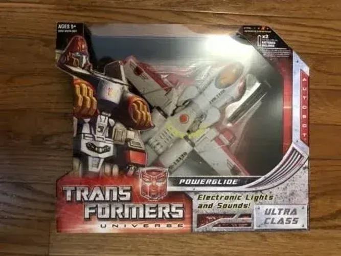 Transformers Universe Powerglide