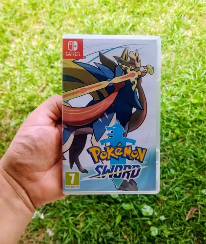 Pokémon Sword & Diamond. Nintendo Switch.