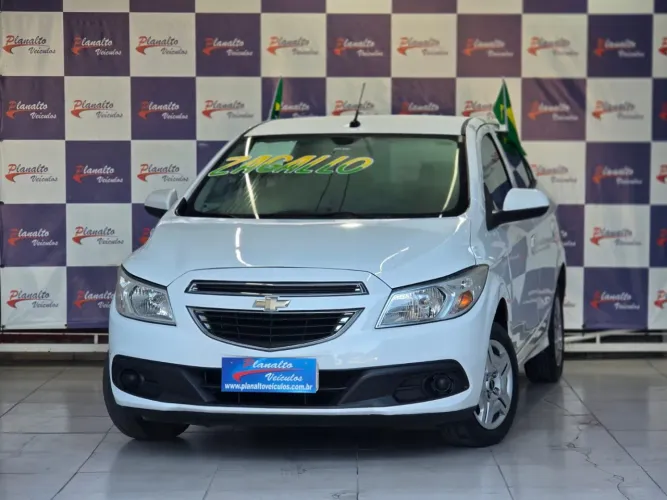 Chevrolet Onix Hatch LT 1.0 8V Flex Mec. 4P 2013