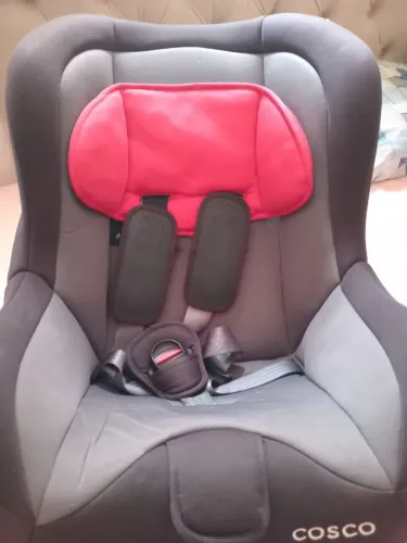 Cadeirinha para Carro - Com Redutor e Certificada pelo INMETRO