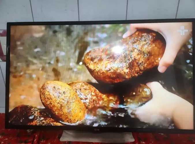 Tv LG 47 polegadas (NÃO E SMART)