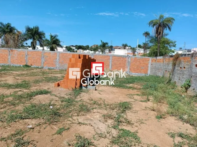 Terreno/Lote em Montes Claros, no bairro Panorama II, à venda.