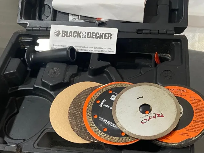 Esmiririlhadeira BLACK & DECKER 220v