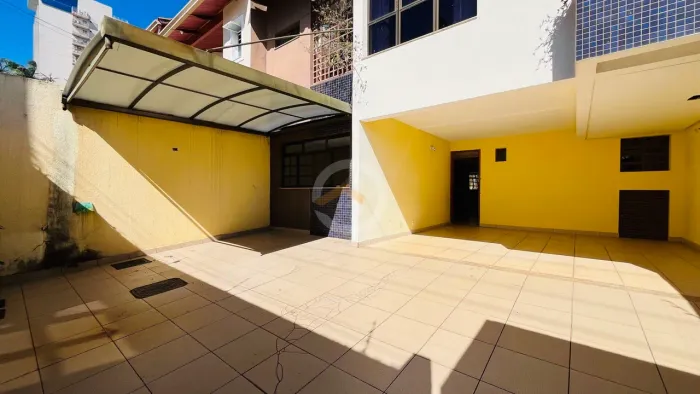 Casa Sobrado A Venda, 4 Quartos, 202M², Setor Nova Suíça, Goiânia-GO