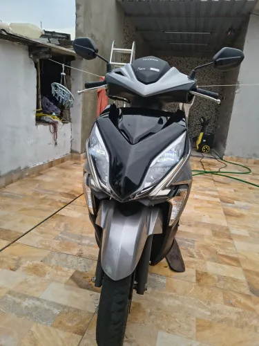 Moto Honda Elite