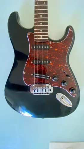 Guitarra stratocaster 