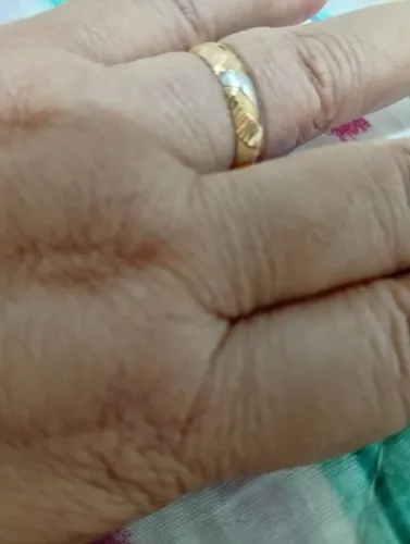 Anel estilo aliança em ouro 18k