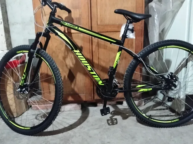 Bicicleta Houston Netuno S Aro 29