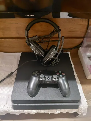 VÍDEO GAME PS4 SLIM