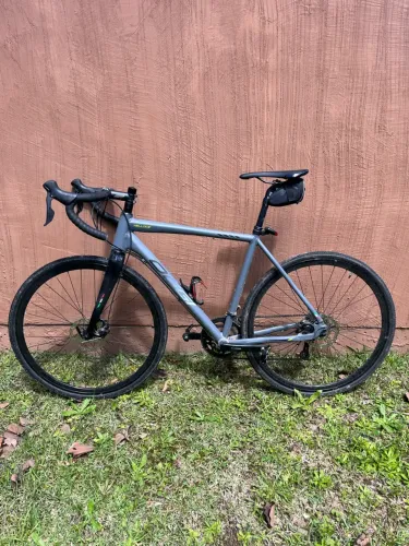 Bicicleta speed OGGI Velloce