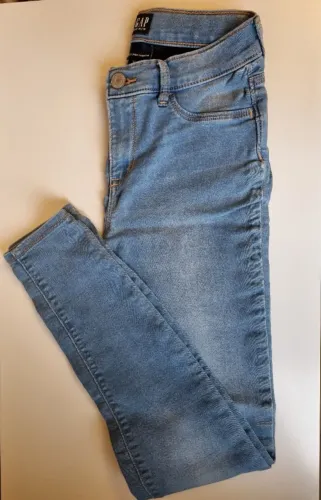 Calça jeans Gap original, infantil feminina. Em ótimo estado!