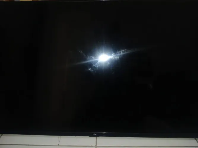 Televisão TCL seminova