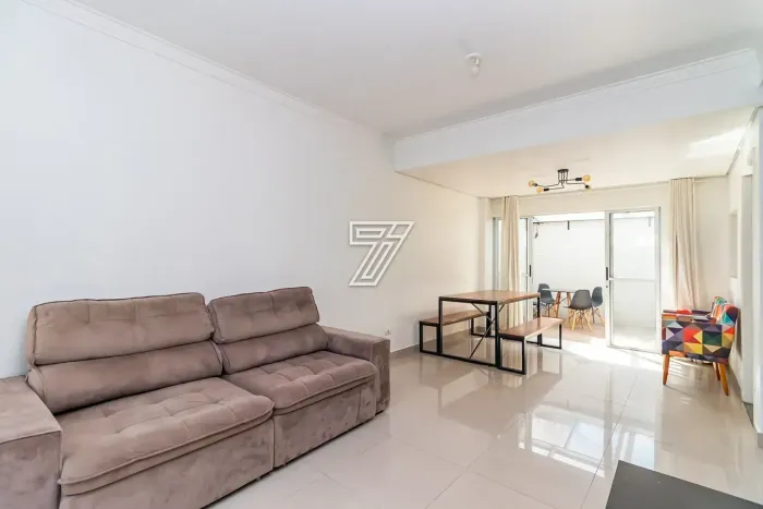 Sobrado com 3 quartos sendo 1 suíte e 2 vagas - Neoville