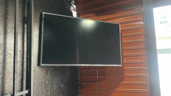 Duas tv de 40 polegadas
