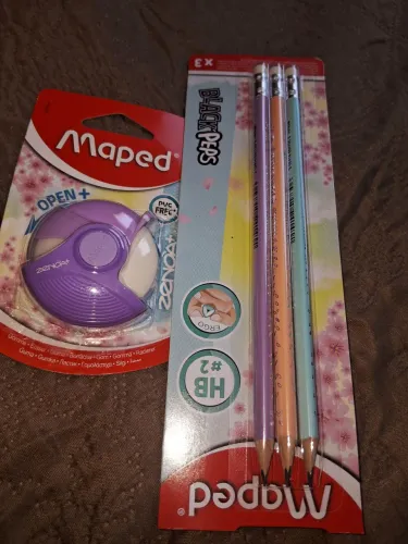 KIT COM 3 LÁPIS E UMA BORRACHA MAPED