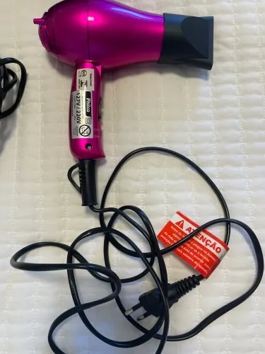 Kit viagem secador , chapinha e mine ferro de passar roupa.