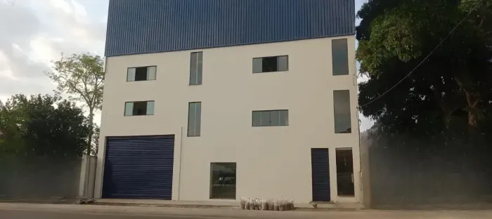 ALUGO GALPÃO MEDINDO 800 M2 NO PARQUE DAS LARANJEIRAS!
