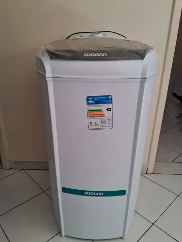 Vendo um tanquinho com pouco tempo de uso..