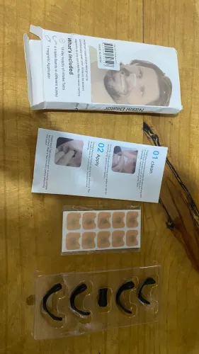 Respiração nasal, para facilitar a respiração.